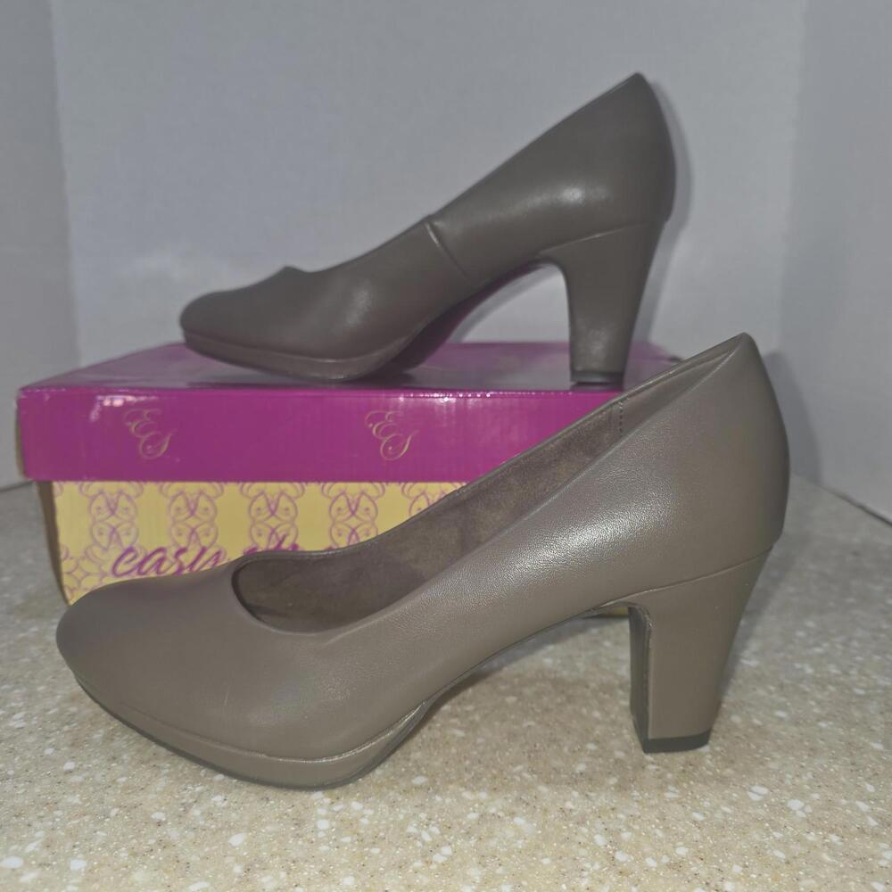 Easy Street Equinox platform pumps Taupe Women's Size 8.5 NIB